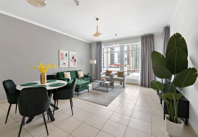 Apartment in Dubai - Immaculate 1BDR Unit -Burj Views, Downtown