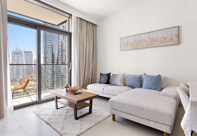 Apartment in Dubai - Breathtaking 1BDR w Partial Burjkhalifa View