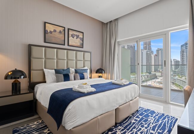 Studio in Dubai - Sunlit Studio Haven | Luxury Living in Majestine