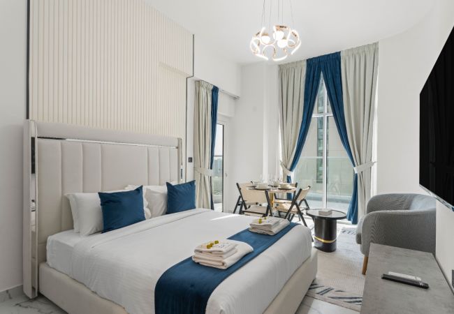 Studio in Dubai - Opalz Reverie | Luxe Studio Escape-08