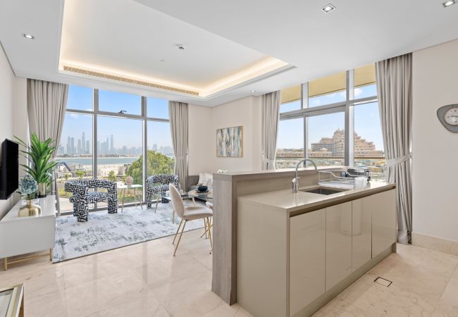Apartment in Dubai - Luxe Escape 1BR w SofaBed|Sleeps 4| Marina View