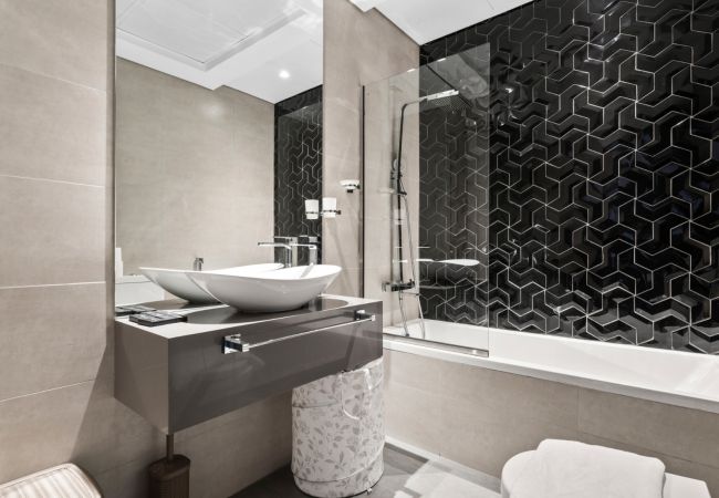 Apartment in Dubai - Modern Spacious 1 Bedroom in Business Bay Apartment in Dubai - Modern Spacious 1 Bedroom in Business Bay