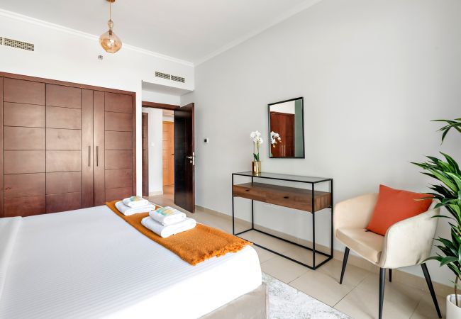 Apartment in Dubai - Immaculate 1BDR Unit -Burj Views, Downtown Apartment in Dubai - Immaculate 1BDR Unit -Burj Views, Downtown