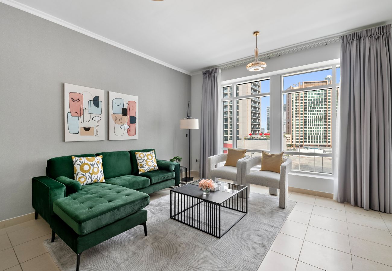 Apartment in Dubai - Immaculate 1BDR Unit -Burj Views, Downtown