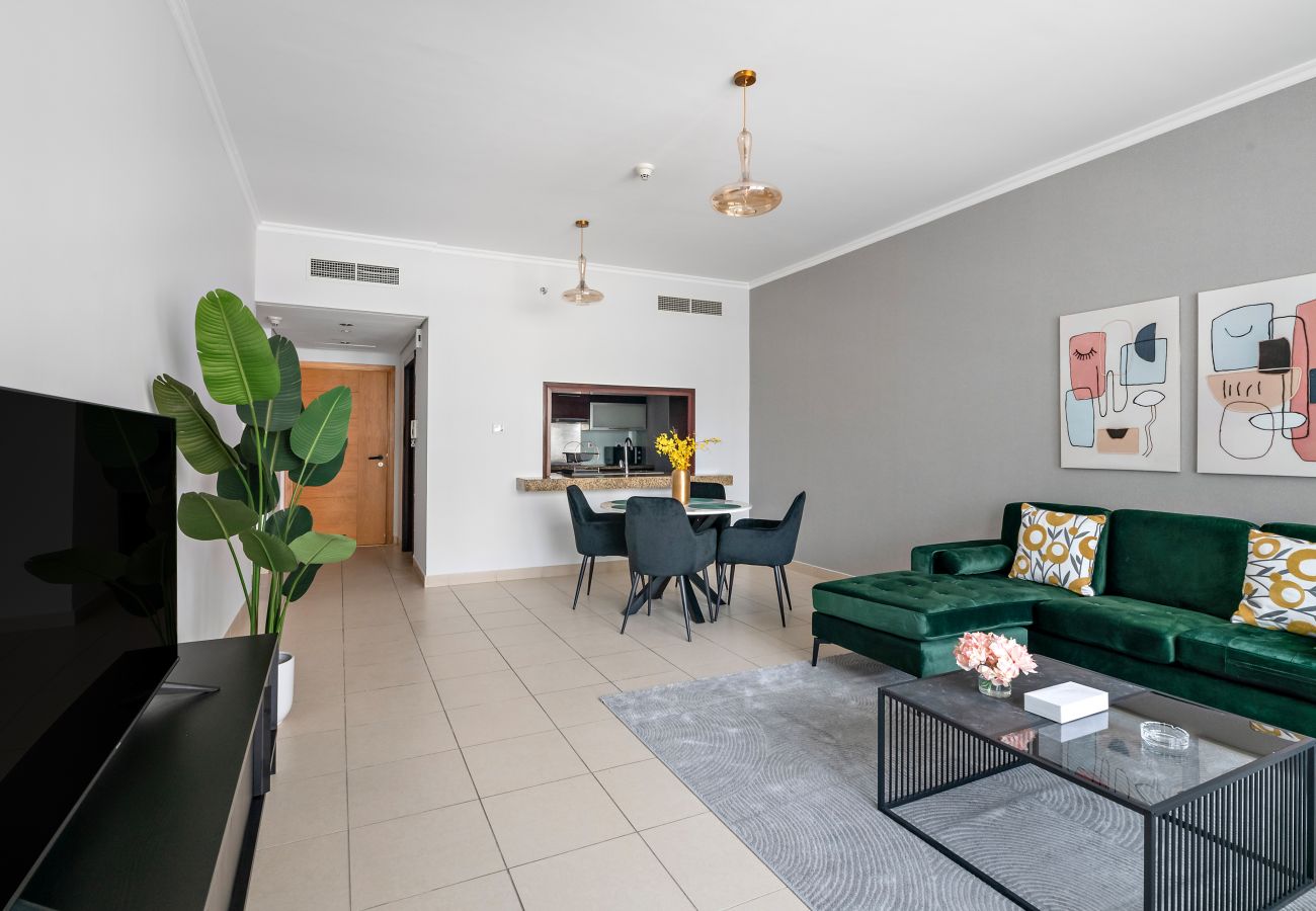 Apartment in Dubai - Immaculate 1BDR Unit -Burj Views, Downtown