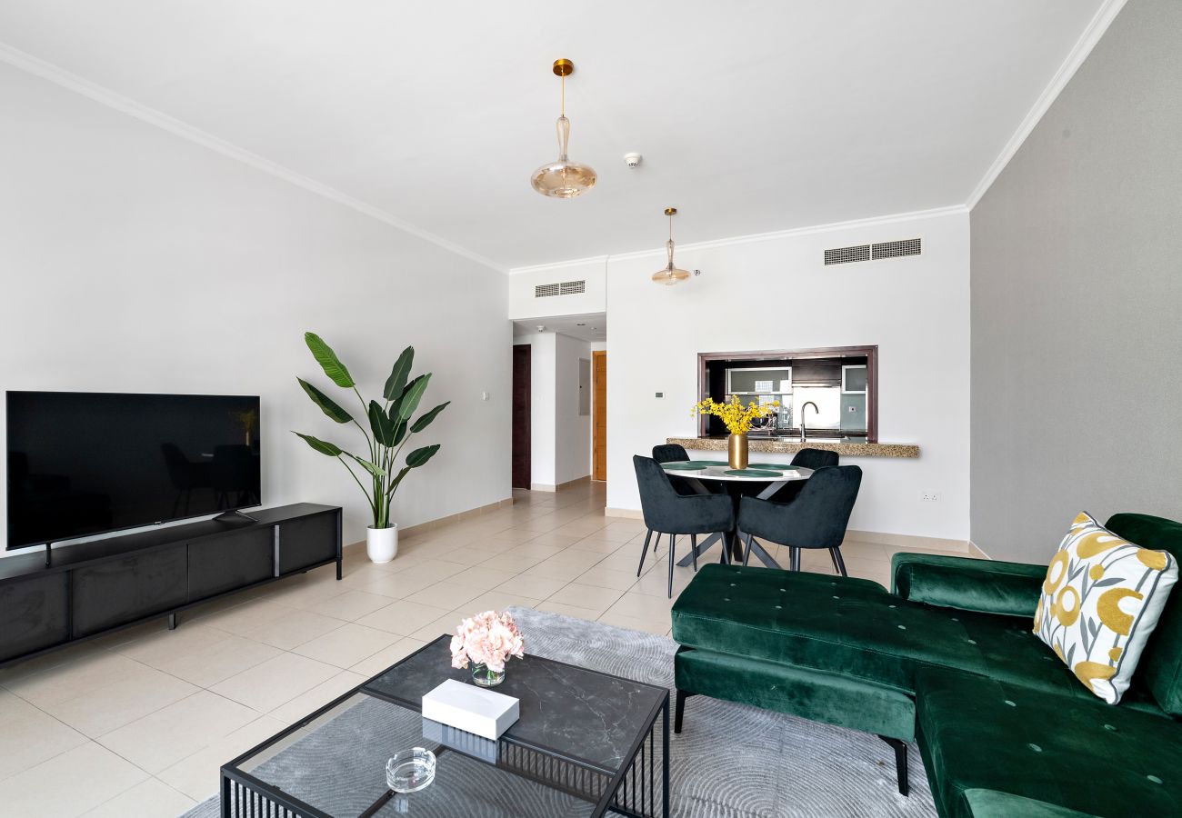 Apartment in Dubai - Immaculate 1BDR Unit -Burj Views, Downtown