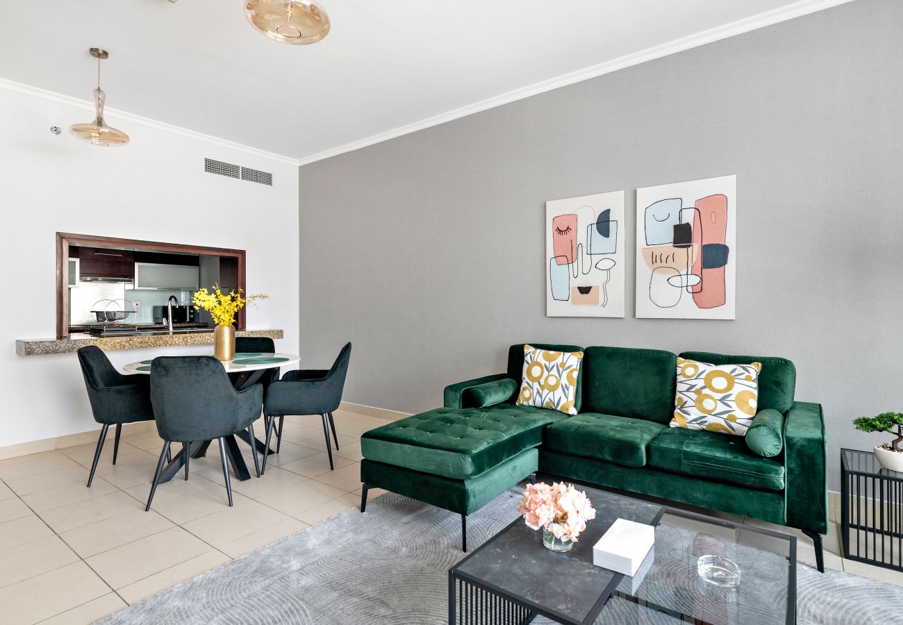 Apartment in Dubai - Immaculate 1BDR Unit -Burj Views, Downtown