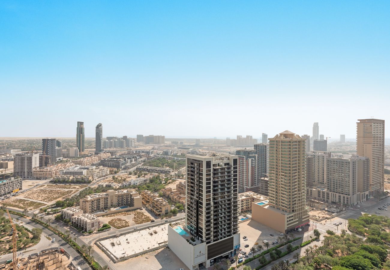 Studio in Dubai - Spacious Studio With Sofa Bed in JVC