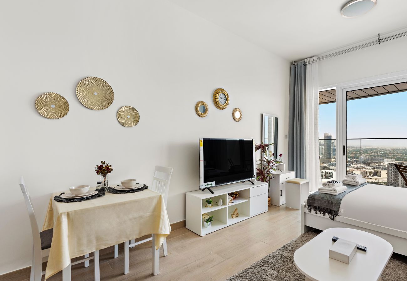 Studio in Dubai - Spacious Studio With Sofa Bed in JVC