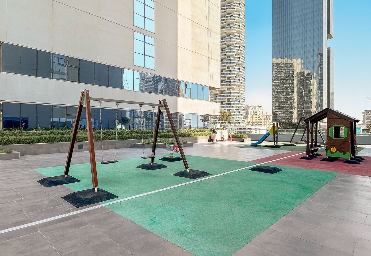 Studio in Dubai - Spacious Studio With Sofa Bed in JVC