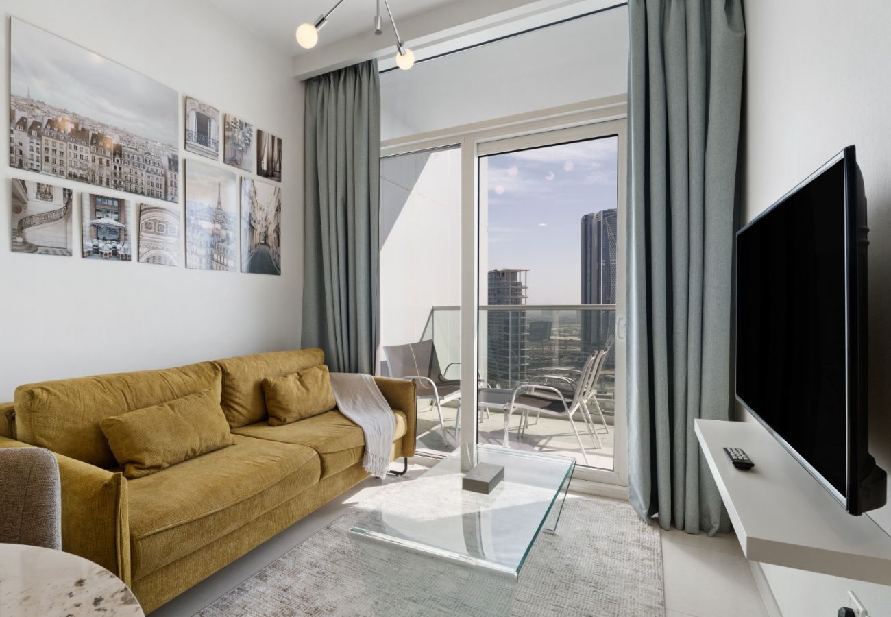 Apartment in Dubai - Charming 1BR with Sofa Bed in Reva Residence