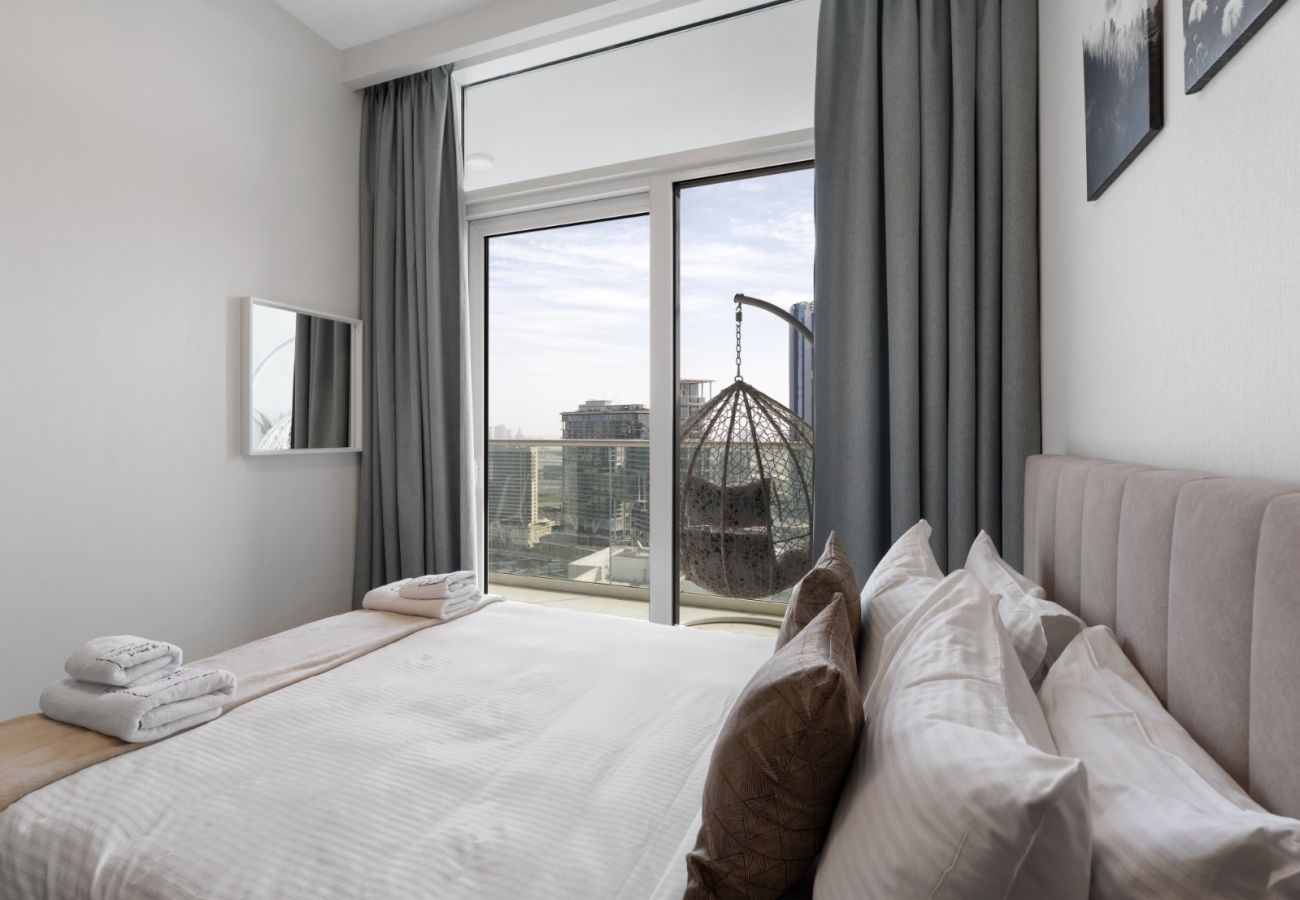 Apartment in Dubai - Charming 1BR with Sofa Bed in Reva Residence