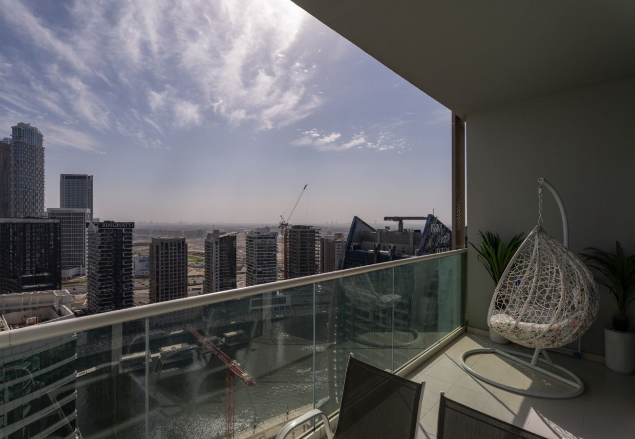 Apartment in Dubai - Charming 1BR with Sofa Bed in Reva Residence