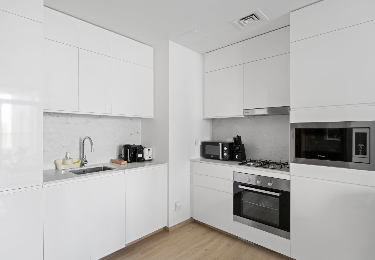 Apartment in Dubai - Charming 1BDR In Palace Residence-Creek Harbor