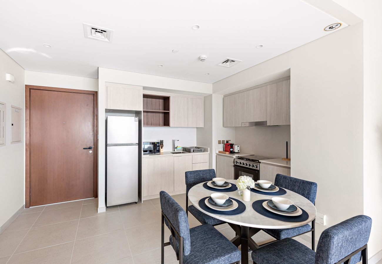Apartment in Dubai - Bright & Airy 1-Bedroom Vida Residences