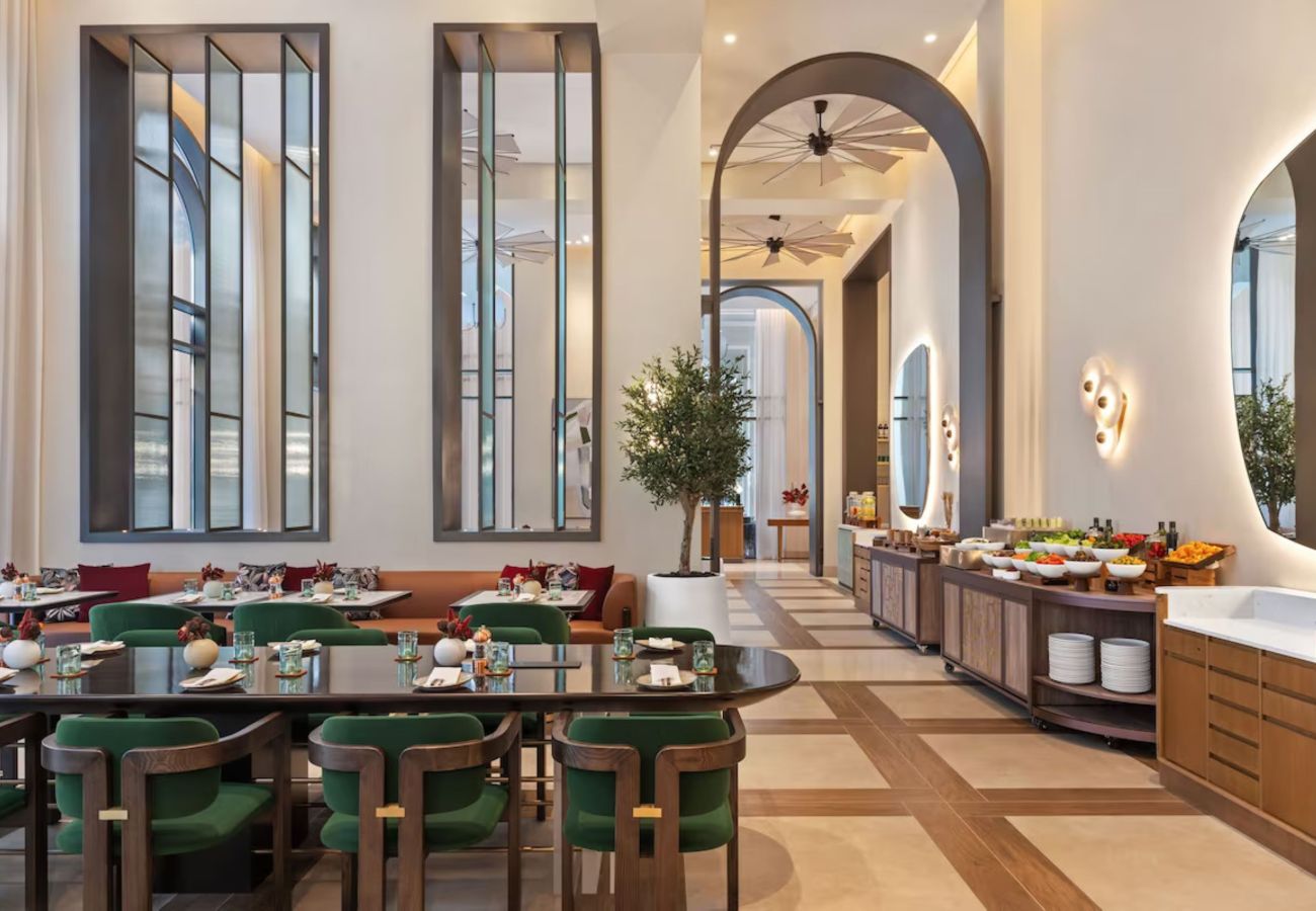 Apartment in Dubai - Bright & Airy 1-Bedroom Vida Residences