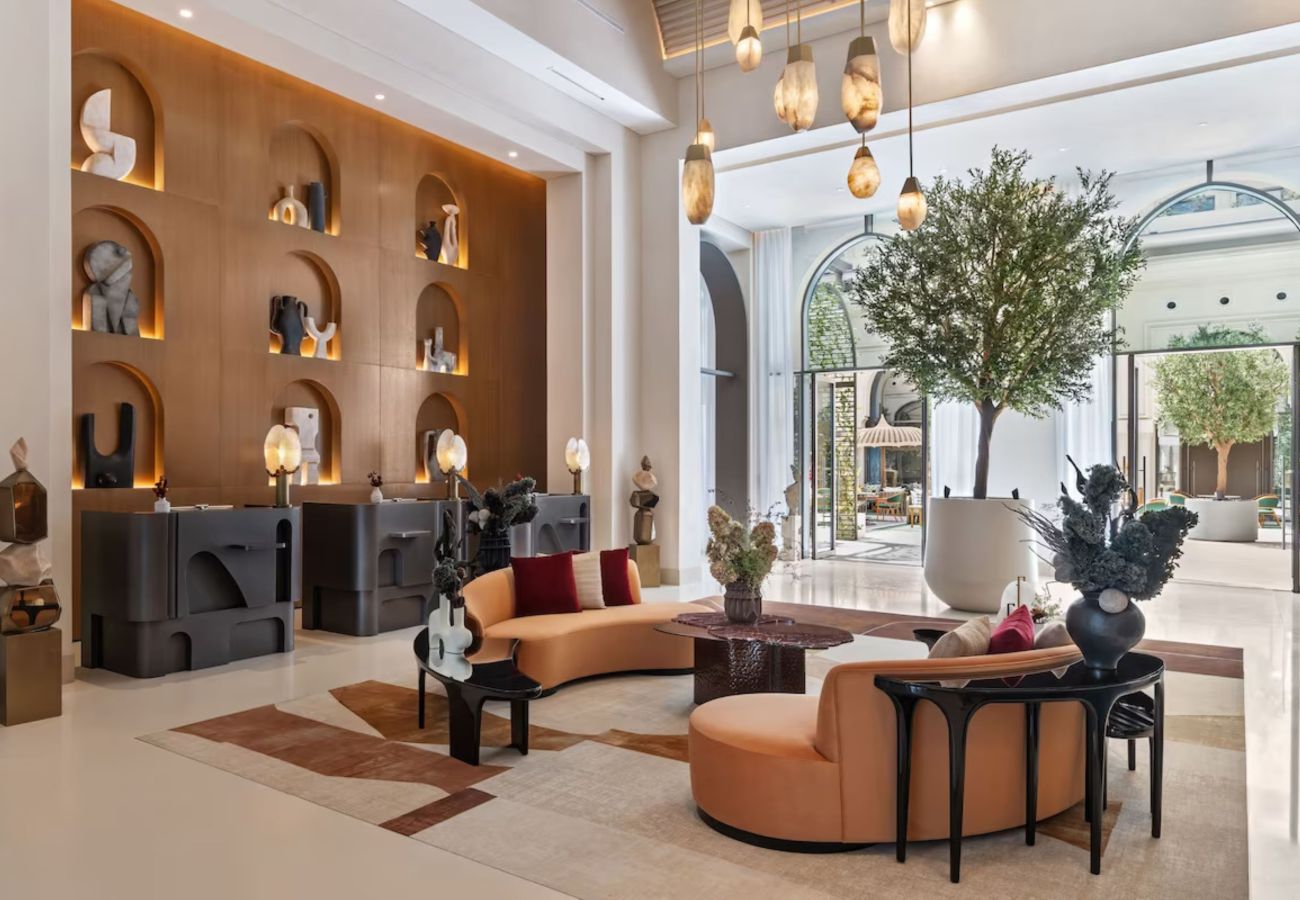 Apartment in Dubai - Bright & Airy 1-Bedroom Vida Residences