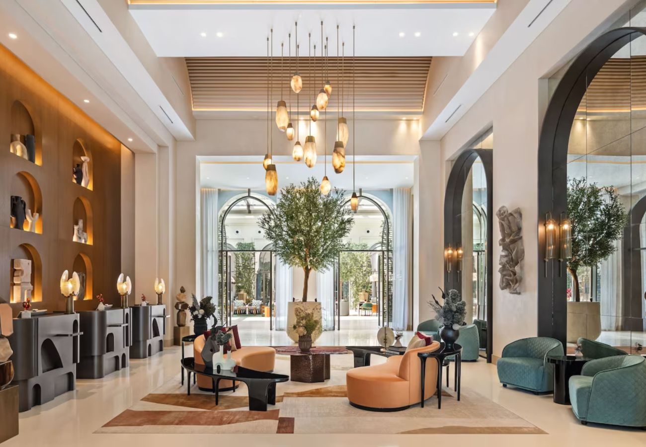 Apartment in Dubai - Bright & Airy 1-Bedroom Vida Residences
