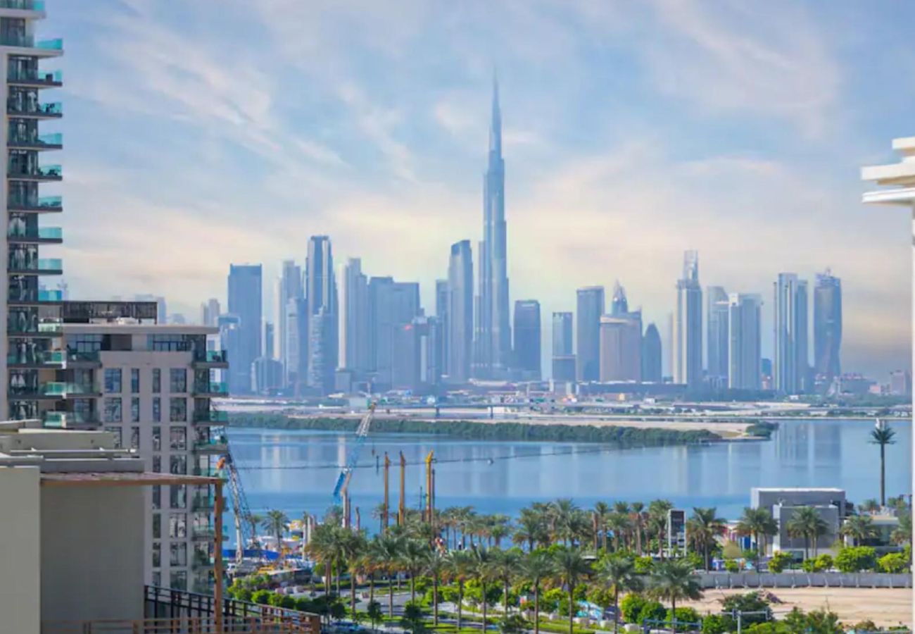 Apartment in Dubai - Bright & Airy 1-Bedroom Vida Residences
