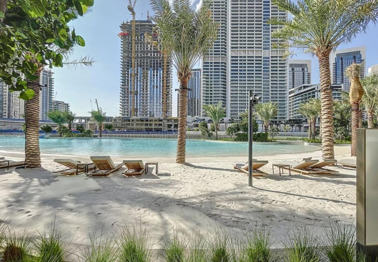 Apartment in Dubai - Bright & Airy 1-Bedroom Vida Residences