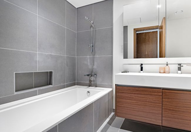 Apartment in Dubai - Creek Harbour Gem -Stylish 2BR with Stunning Views Apartment in Dubai - Creek Harbour Gem -Stylish 2BR with Stunning Views