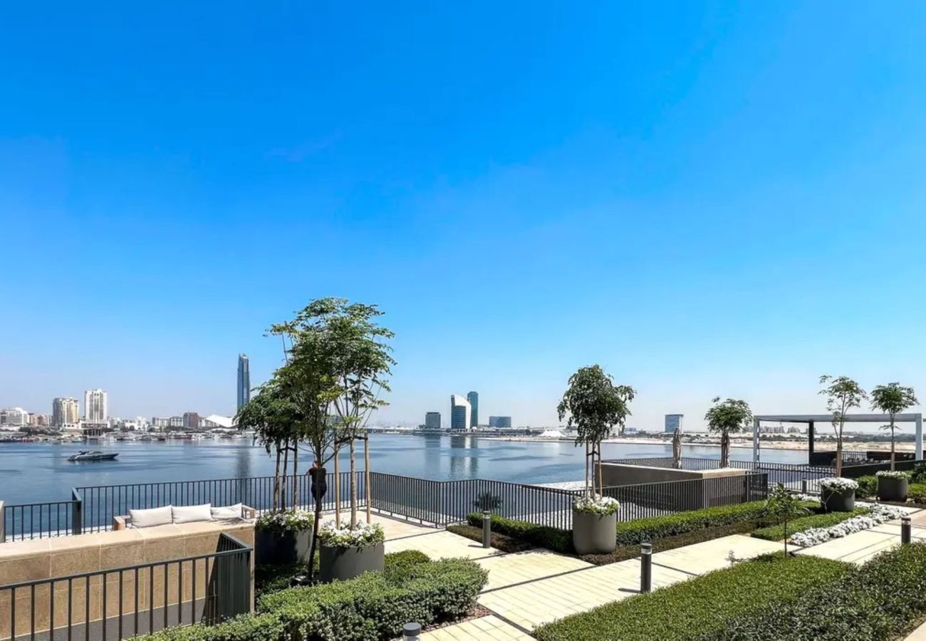 Apartment in Dubai - Creek Harbour Gem -Stylish 2BR with Stunning Views