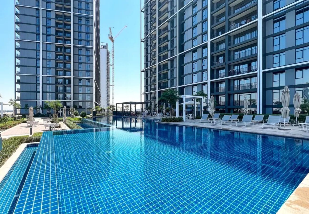 Apartment in Dubai - Creek Harbour Gem -Stylish 2BR with Stunning Views