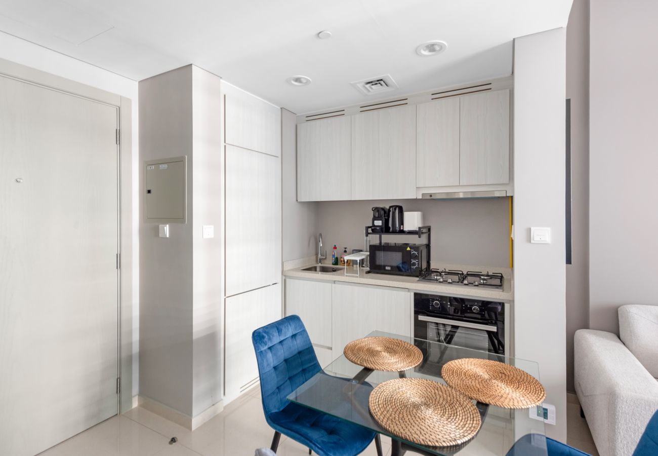 Apartment in Dubai - Luxurious 1BDR Zada Tower, Business Bay 12