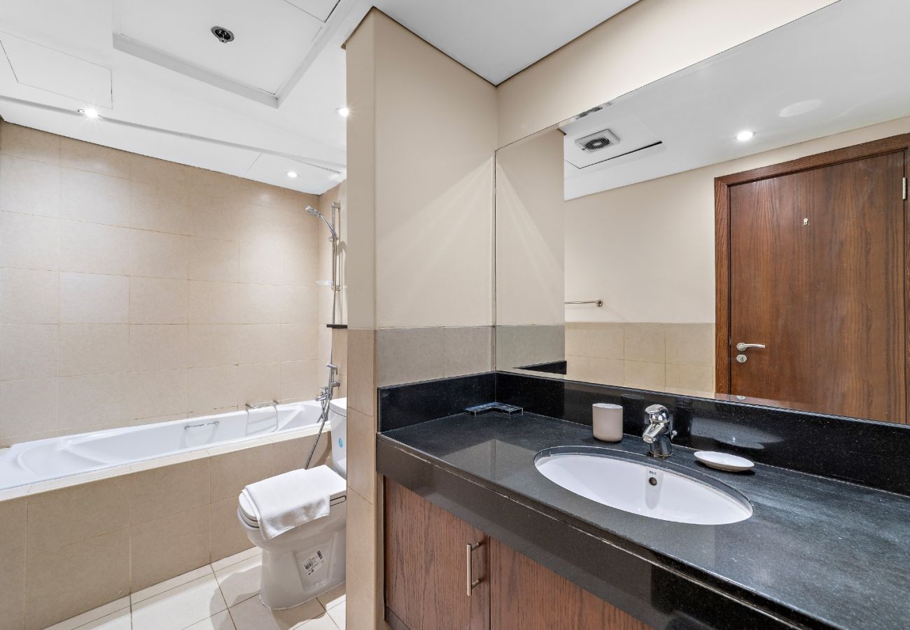 Apartment in Dubai - Modern Spacious 1BDR In Downtown 8BLVD-23