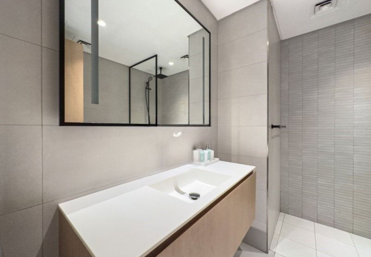 Studio in Dubai - Peaceful Studio Escape-Business Bay