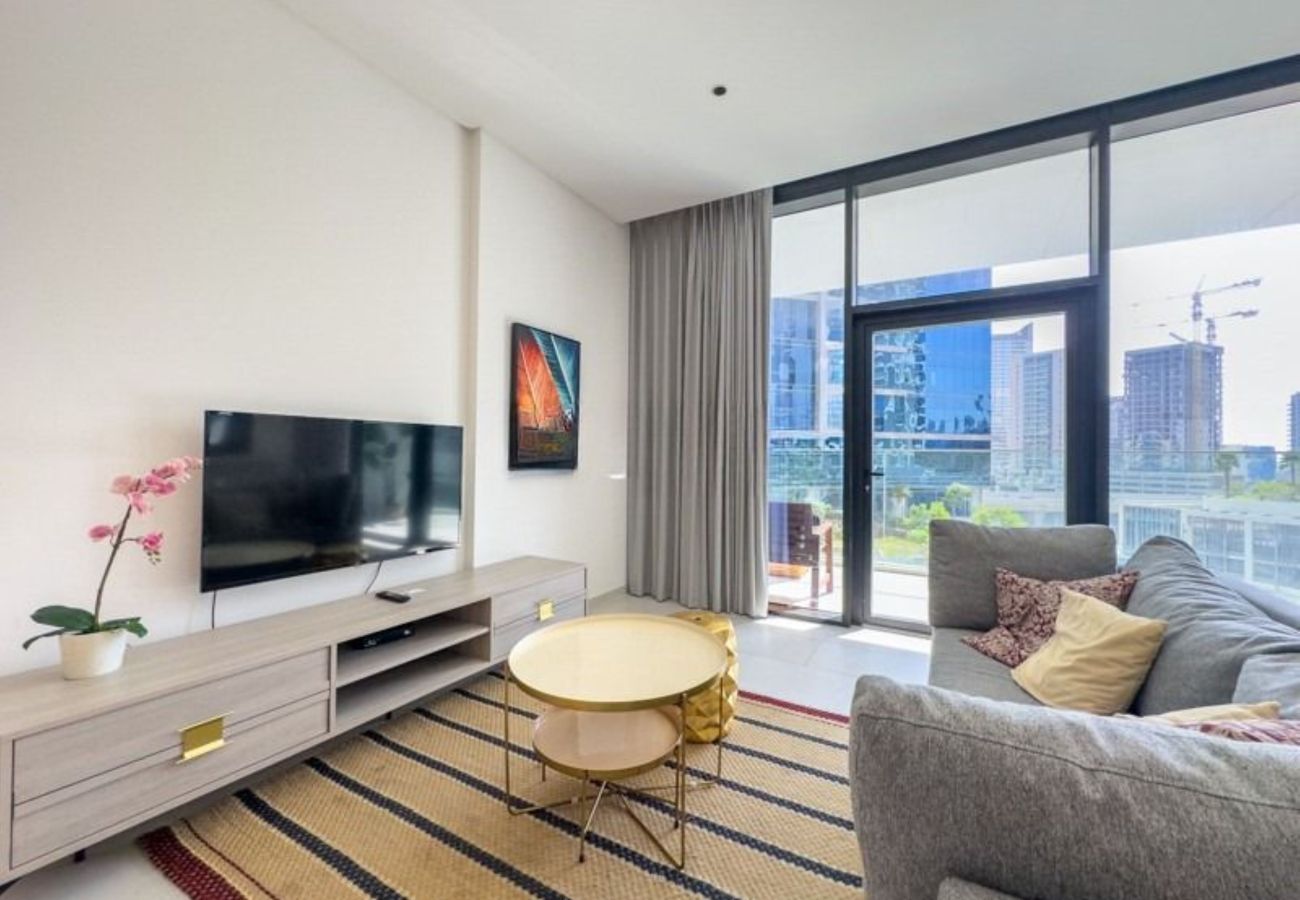 Studio in Dubai - Peaceful Studio Escape-Business Bay