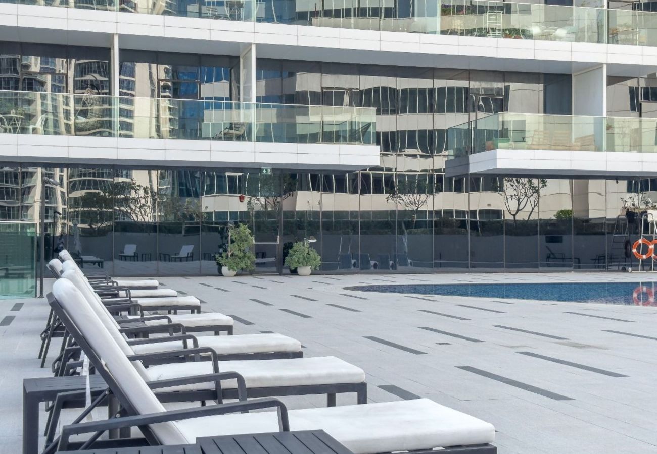 Studio in Dubai - Peaceful Studio Escape-Business Bay