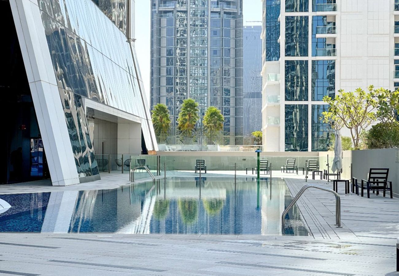 Studio in Dubai - Peaceful Studio Escape-Business Bay