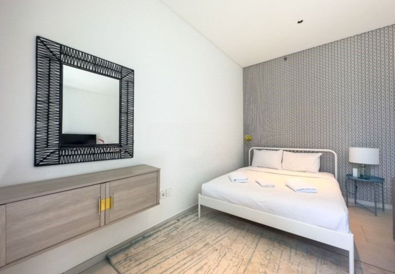 Studio in Dubai - Peaceful Studio Escape-Business Bay