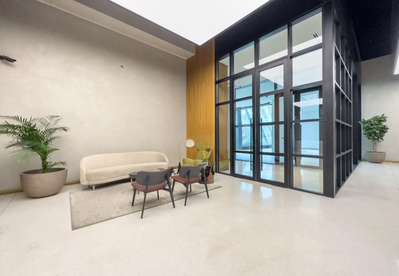 Studio in Dubai - Peaceful Studio Escape-Business Bay
