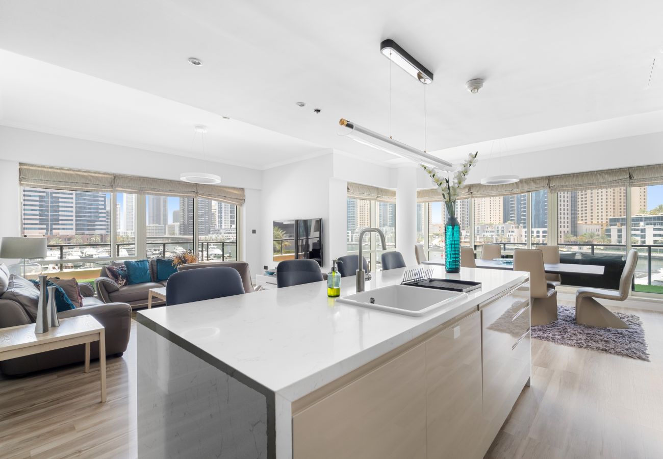 Apartment in Dubai - Beachfront Bliss 3BDR-Majara in Marina with Patio