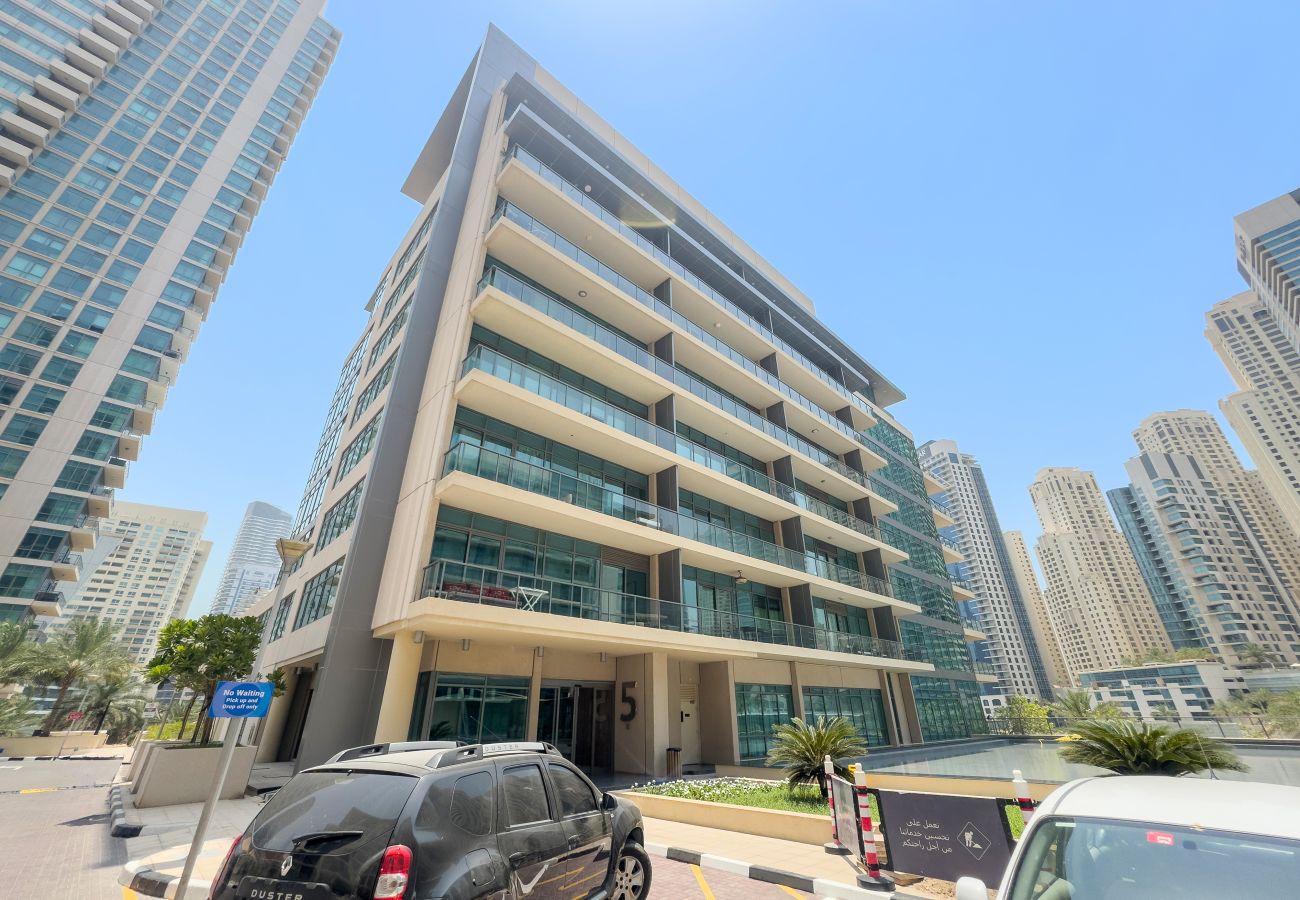Apartment in Dubai - Beachfront Bliss 3BDR-Majara in Marina with Patio