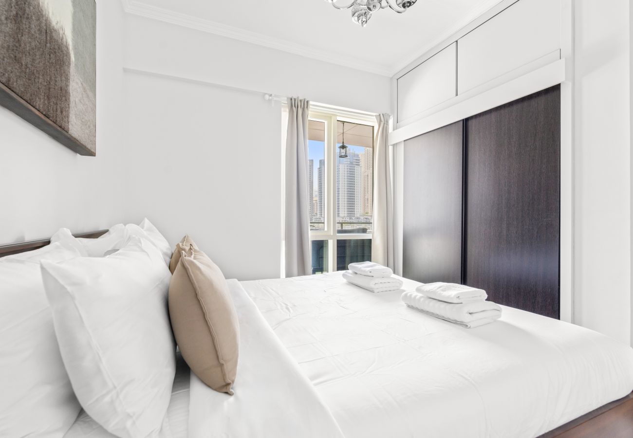 Apartment in Dubai - Beachfront Bliss 3BDR-Majara in Marina with Patio