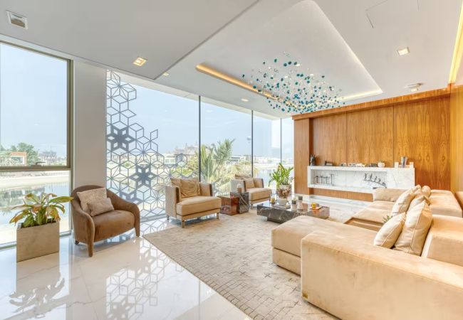 Villa in Dubai - World Class Luxurious 6 BDR Villa In Palm Jumeriah Villa in Dubai - World Class Luxurious 6 BDR Villa In Palm Jumeriah