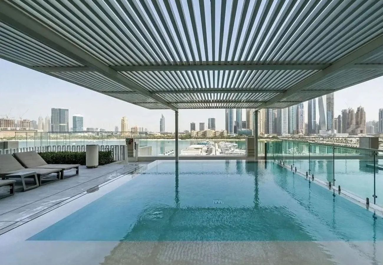 Apartment in Dubai - Breathtaking 1BDR with Palm & Marina View-25