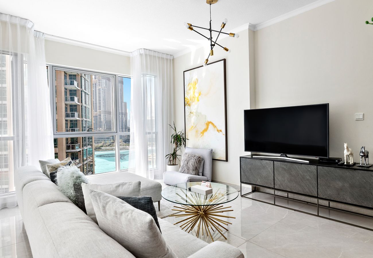 Apartment in Dubai - Sophisticated 2BDR-Burj Khalifa & Fountain Views