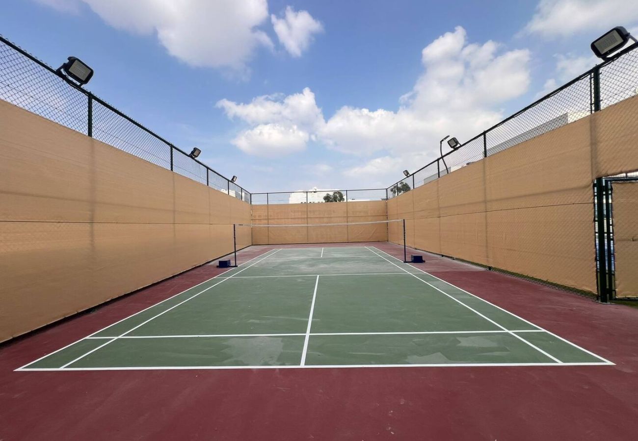 Studio in Dubai - Luxurious Haven: Studio In Jewelz-Arjan