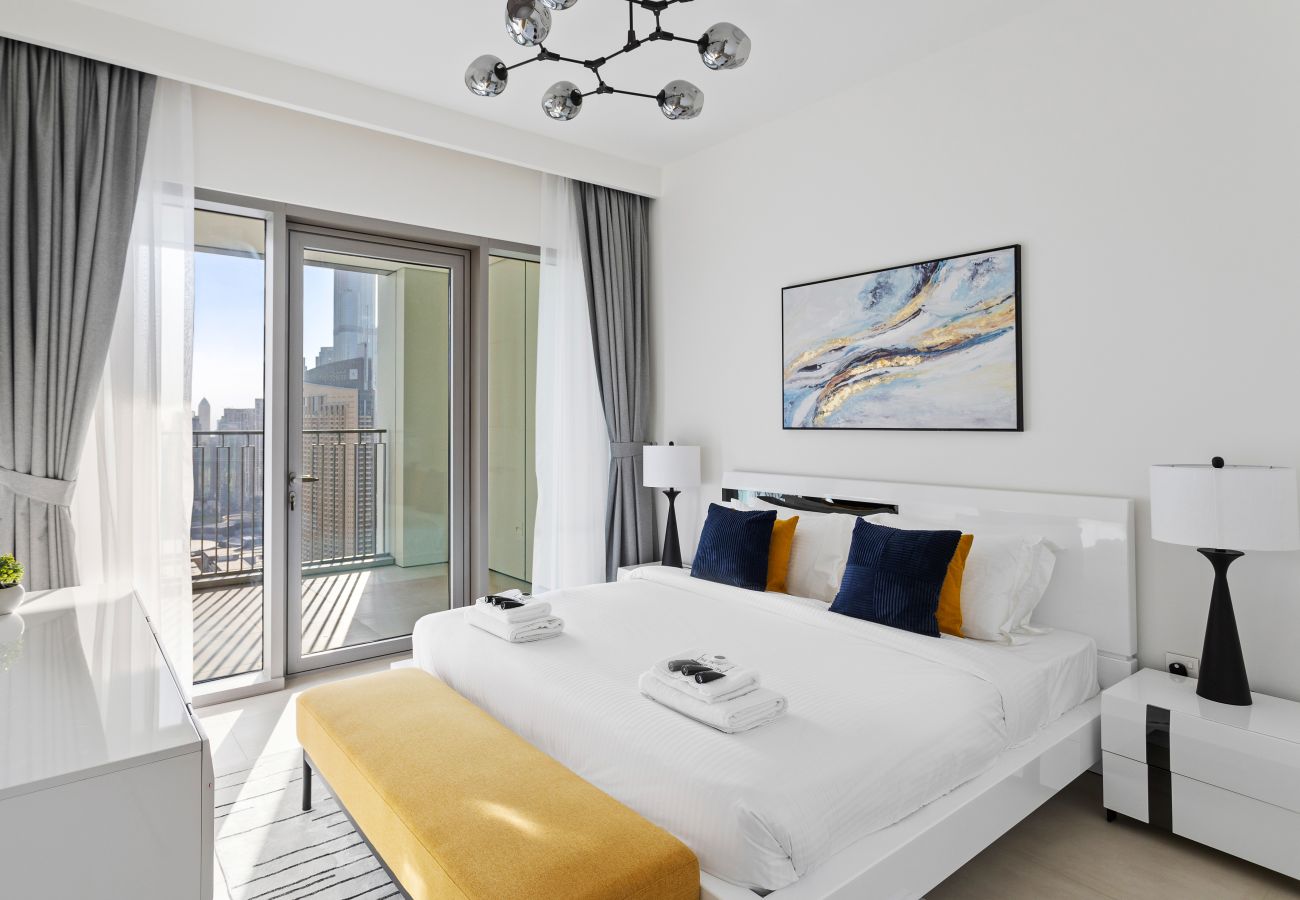 Apartment in Dubai - Skyline 3BDR + 1 GR W/Fountain & Burj Khalifa View