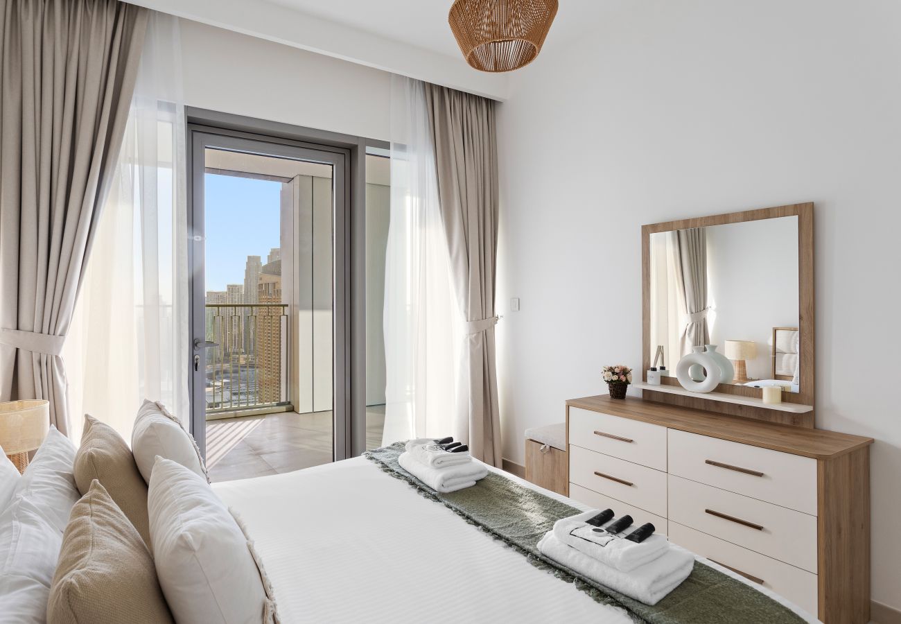 Apartment in Dubai - Skyline 3BDR + 1 GR W/Fountain & Burj Khalifa View