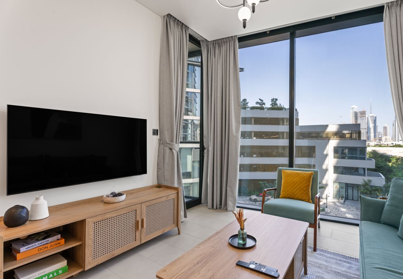 Apartment in Dubai - Luxury 1BR  Featuring Guest/Study Room-SOBHA Waves