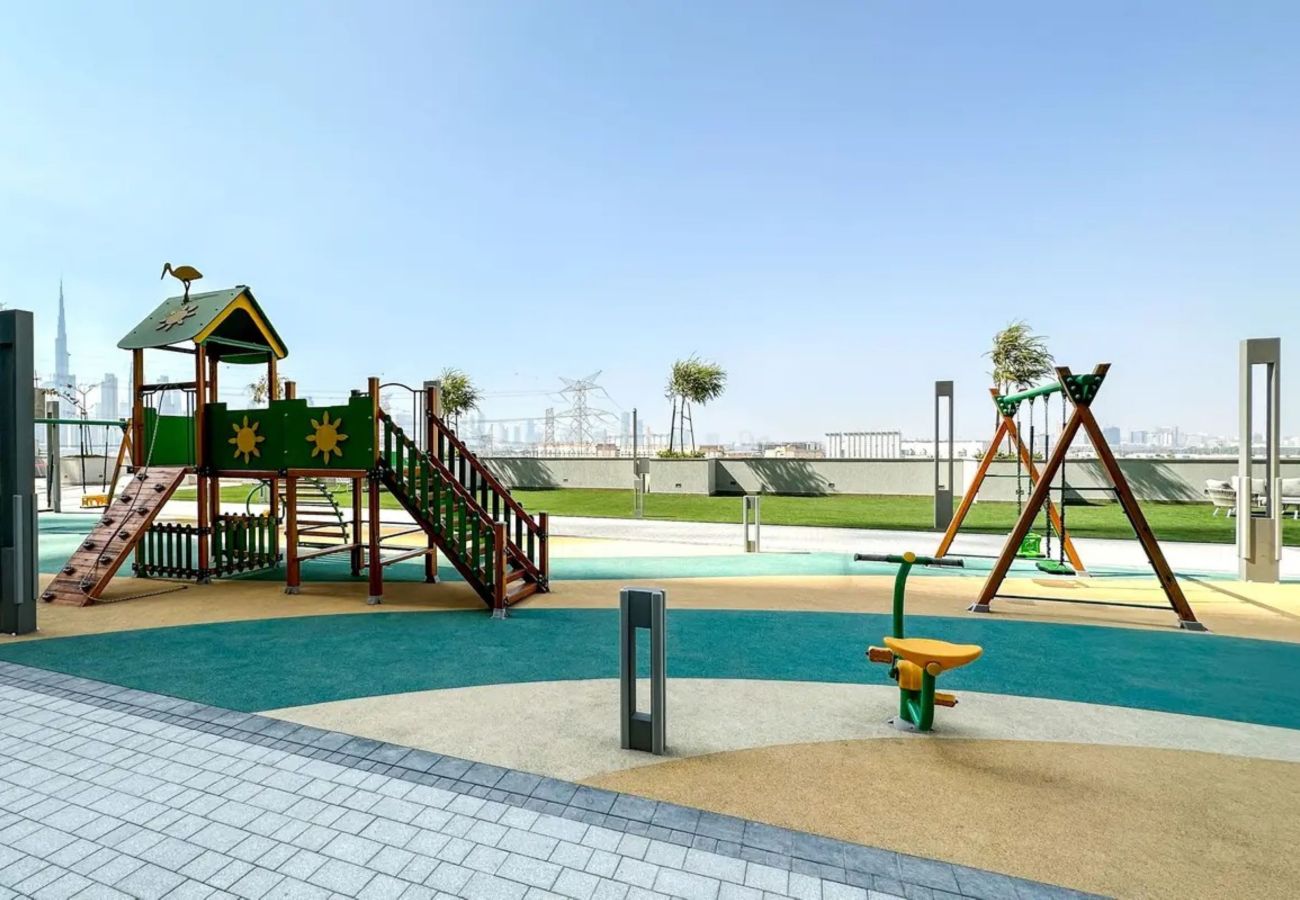 Apartment in Dubai - Luxury 1BR  Featuring Guest/Study Room-SOBHA Waves