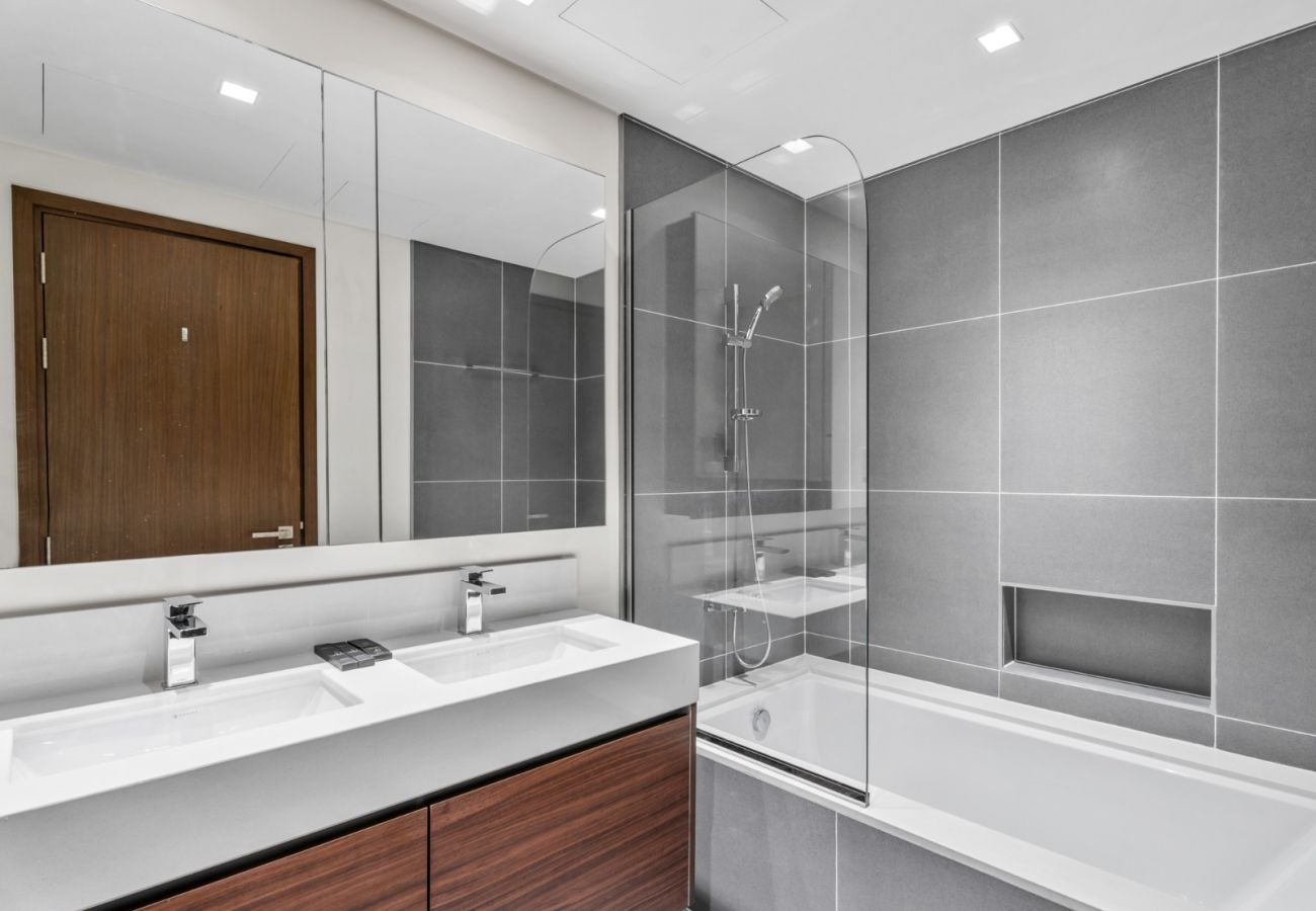 Apartment in Dubai - Serene 2BDR with Beach Scenery In Creek Harbour-30