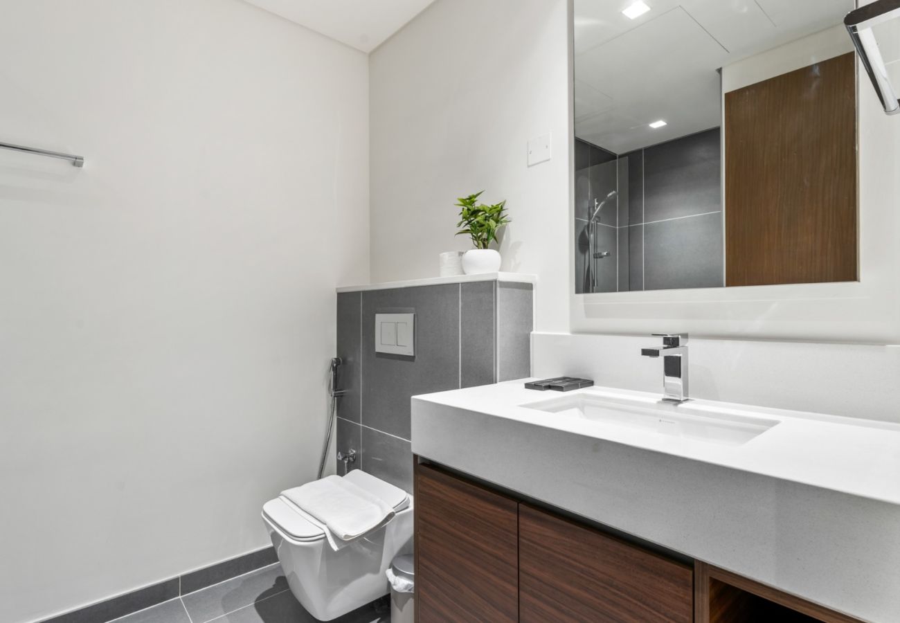 Apartment in Dubai - Serene 2BDR with Beach Scenery In Creek Harbour-30