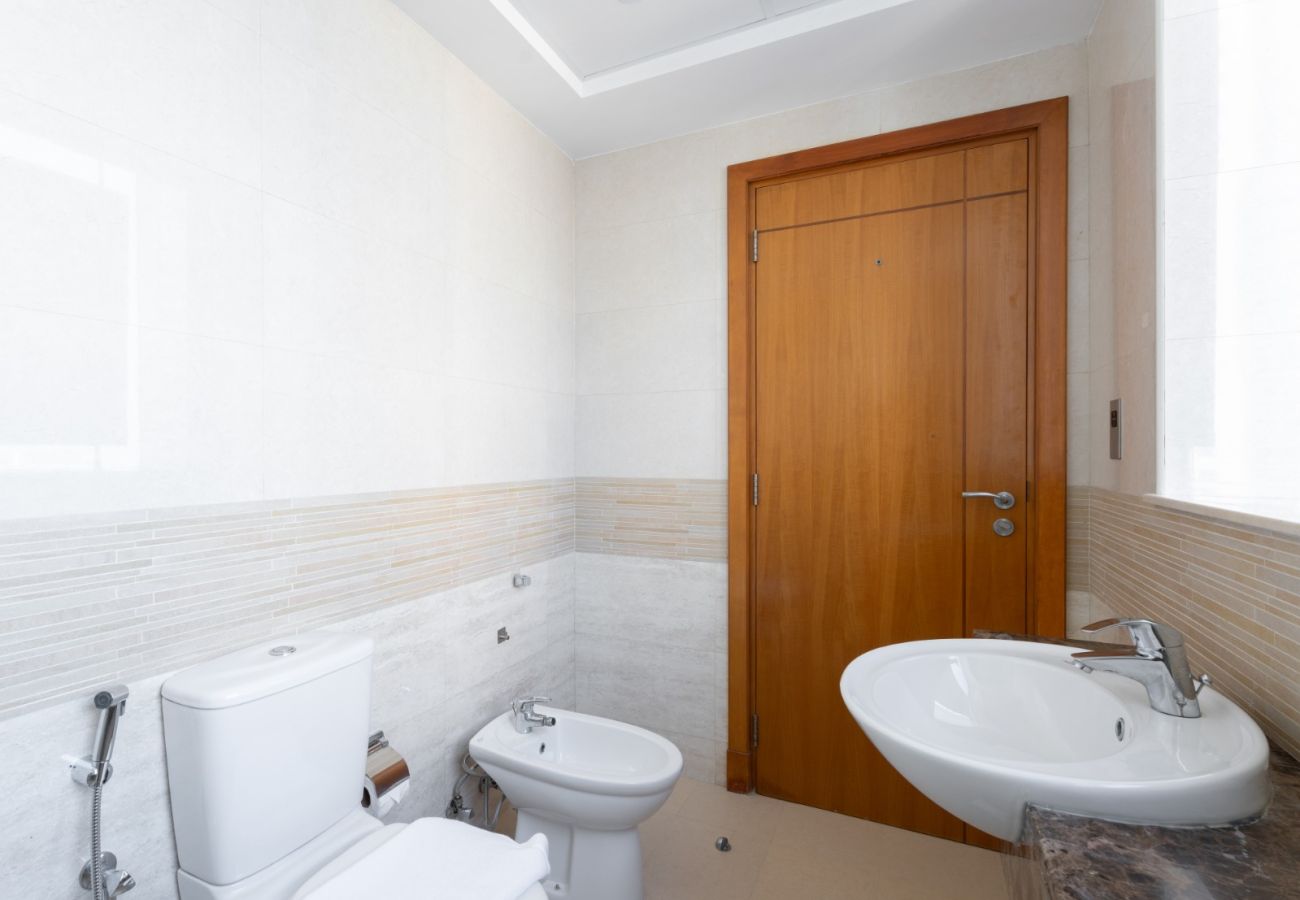 Apartment in Dubai - Vista Luxe: 2BR with Iconic Palm & JBR Views- 23
