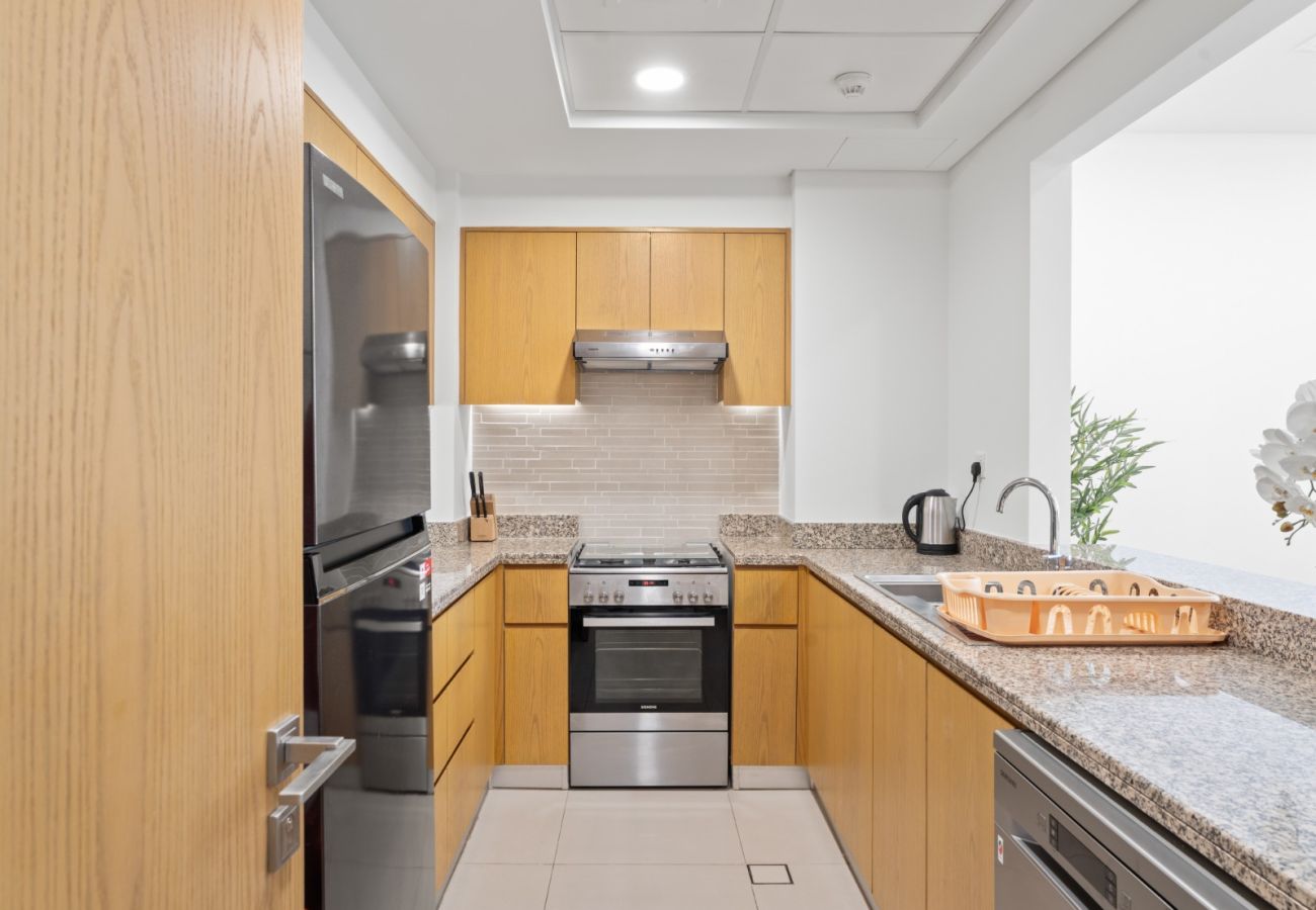 Apartment in Dubai - Skyline Charm: 2BR+1GR W/ Burj Khalifa & Fountain